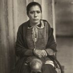 1935-casasola-Mujer acusada de brujería. Ciudad de México (1)