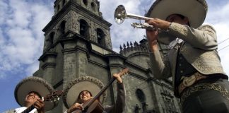 Al Encuentro con una tradición muy mexicana: el Mariachi