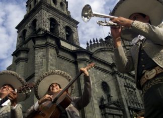 Al Encuentro con una tradición muy mexicana: el Mariachi