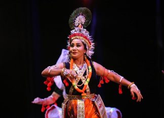 Vagabunda entre callejones: Danza y Animación Video Mapping en el Cervantino