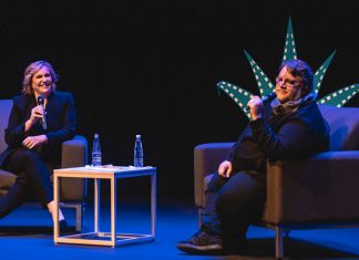 Existen nuevas oportunidades en audiencias globales: mencionan Melissa Cobb y Guillermo del Toro
