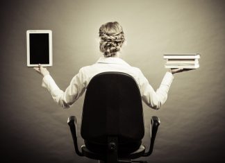 El valor multisensorial del libro tradicional gana terreno frente al libro digital