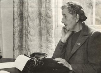 Agatha Christie: Reeditan su primera novela a cien años cumplidos de su publicación.