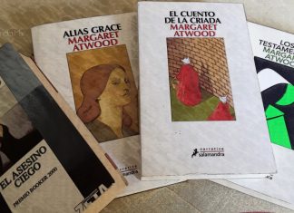 Margaret Atwood cumple 81 años, aquí la festejamos a través de cuatro de sus obras