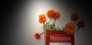 «Moctezuma. Apogeo y caída del imperio azteca», una biografía realista y trágica