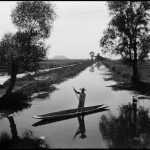 Vista de uno de los canales navegables ubicados al suroriente de la ciudad de México, ca. 1908.