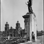Vista del Zócalo y la Catedral Metropolitana. Ciudad de México, ca. 1925.