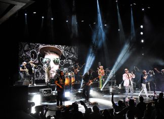 Auténticos Decadentes en Guadalajara: una fiesta total en sus 35 años