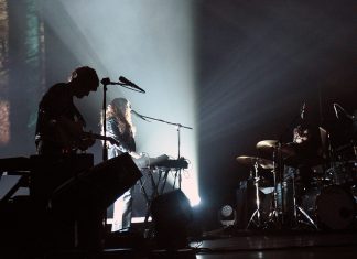 La noche de Beach House y sus sonoridades etéreas