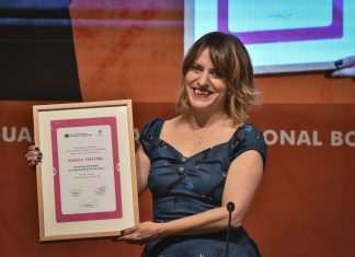 Daniela Tarazona recibe el Premio Sor Juana Inés de la Cruz 2022