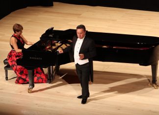 Dúo Waller Meneses: Noche de voz y piano, música en el Paraninfo 23 de agosto