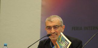 ENTREVISTA | Naief Yehya y ‘El planeta de los hongos’, donde los humanos somos meros compañeros ocasionales de su viaje