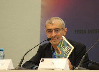 ENTREVISTA | Naief Yehya y ‘El planeta de los hongos’, donde los humanos somos meros compañeros ocasionales de su viaje